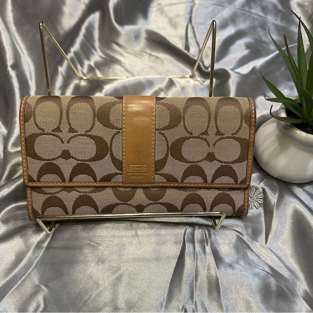 🌹VINTAGE Coach Logo Monogram Brown and Tan Leather / Cloth Wallet - Trendy!